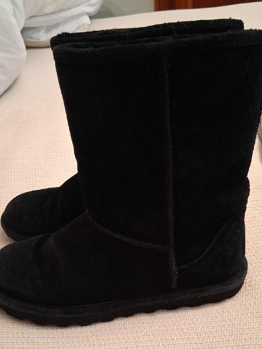 BearPaw Women's Black Plush-Lined Winter Boots - Picture 3 of 6